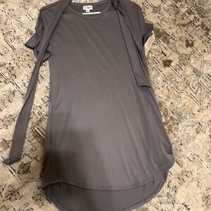 Lularoe gray Mitzi top